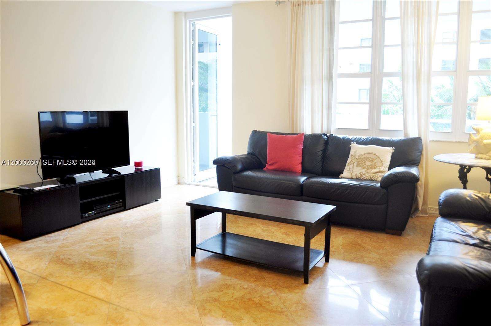 Decoplage Unit #534 | Picture 2