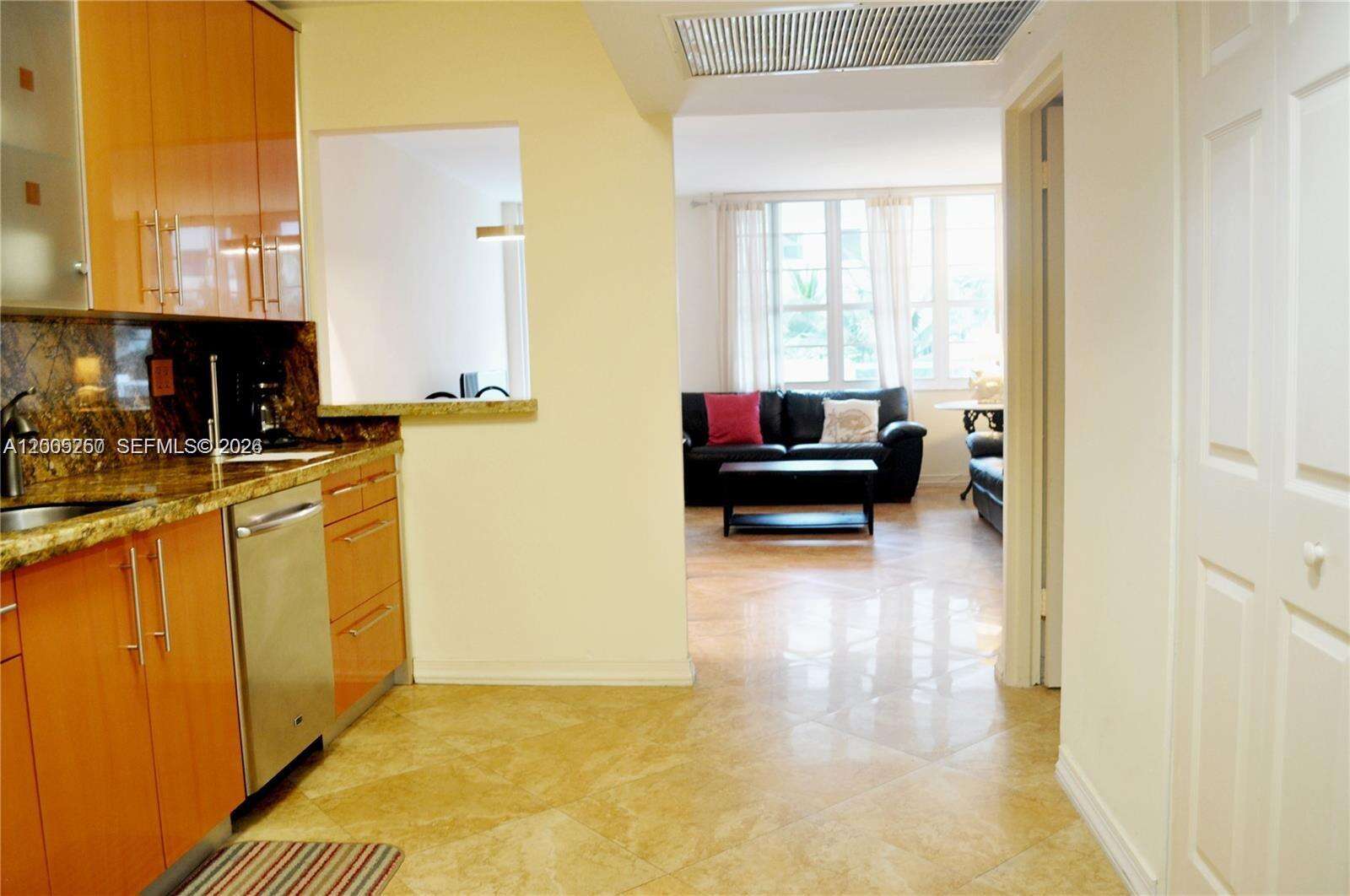 Decoplage Unit #534 | Picture 4