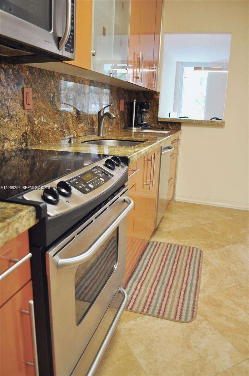 Decoplage Unit #534 | Picture 6