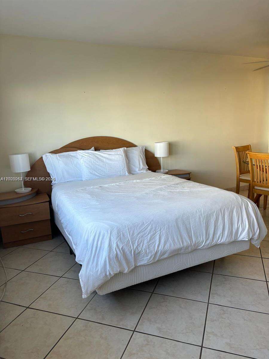 Decoplage Unit #731 | Picture 3