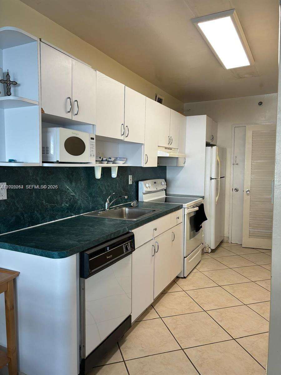 Decoplage Unit #731 | Picture 8