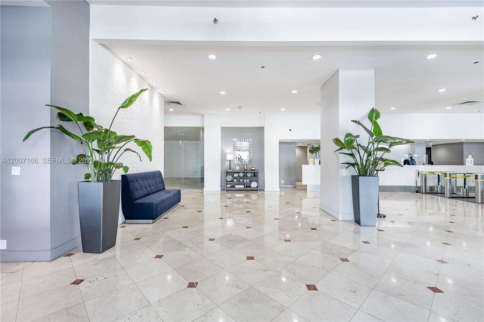 Decoplage Unit #944 | Picture 30