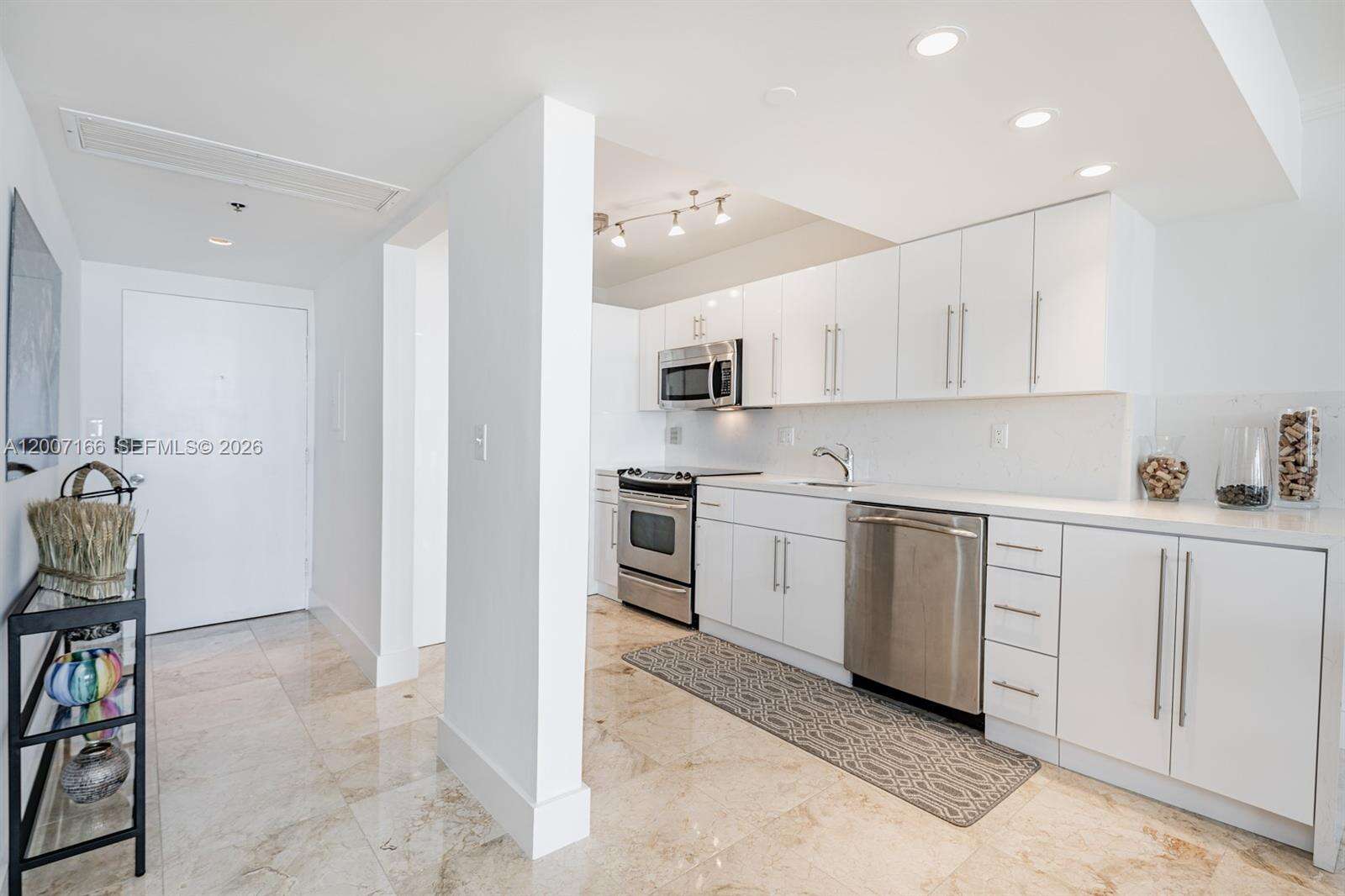 Decoplage Unit #944 | Picture 5