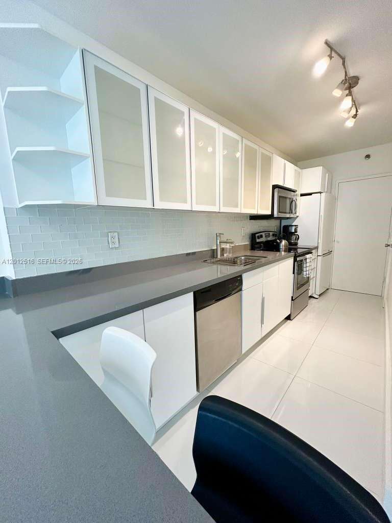 Decoplage Unit #526 | Picture 3