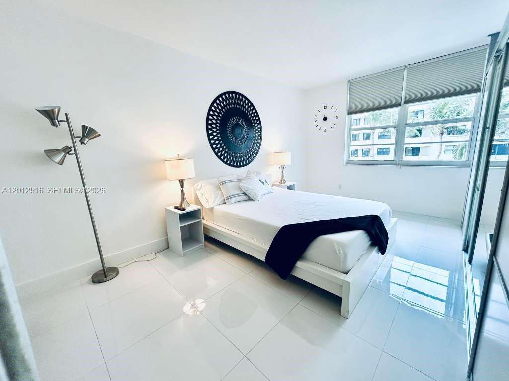 Decoplage Unit #526 | Picture 6