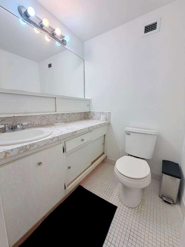 Decoplage Unit #922 | Picture 17