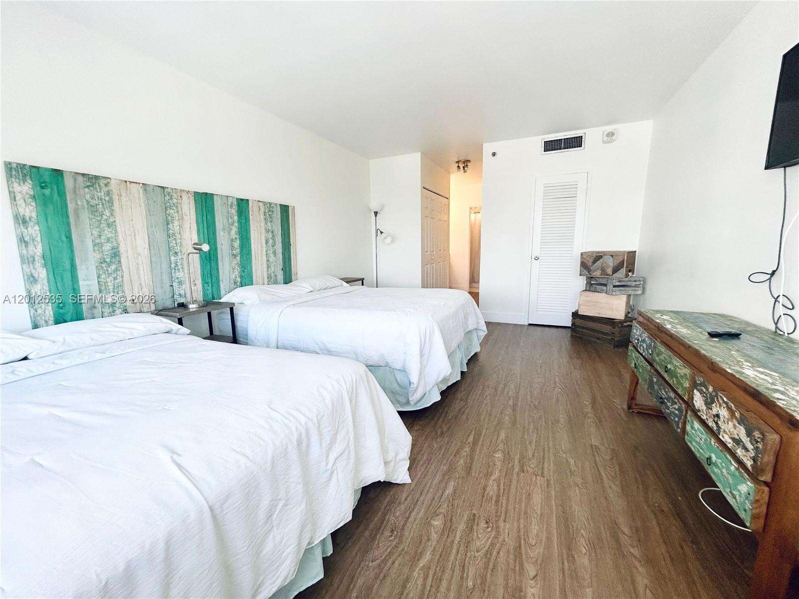 Decoplage Unit #922 | Picture 4