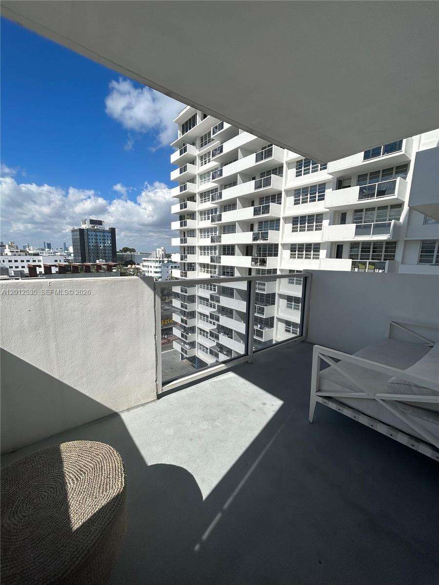 Decoplage Unit #922 | Picture 7