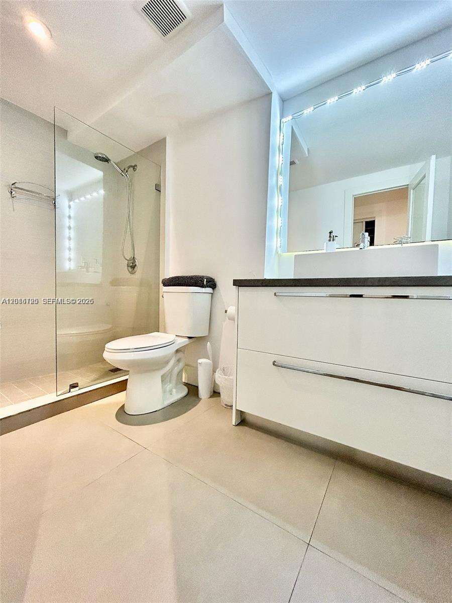 Decoplage Unit #426 | Picture 6