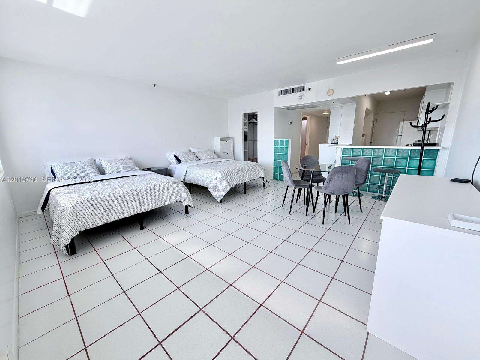 Decoplage Unit #1609 | Picture 3
