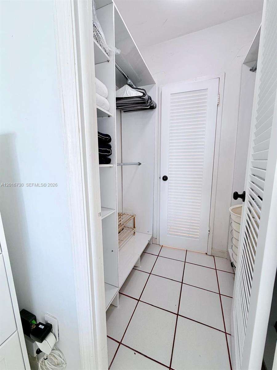 Decoplage Unit #1609 | Picture 8