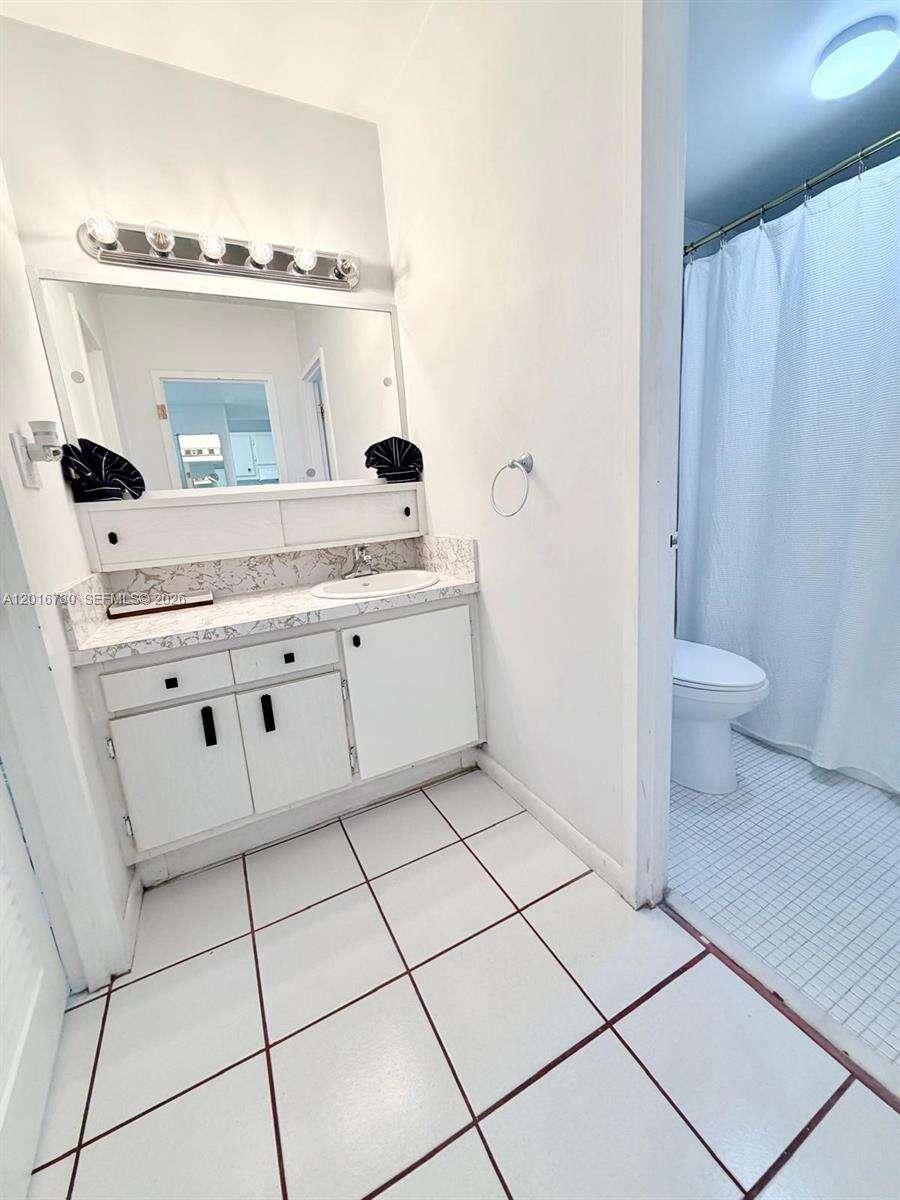 Decoplage Unit #1609 | Picture 9