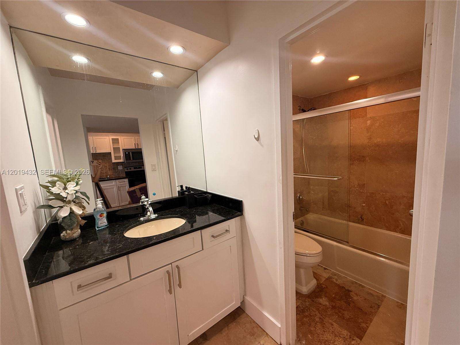 Decoplage Unit #1206 | Picture 8