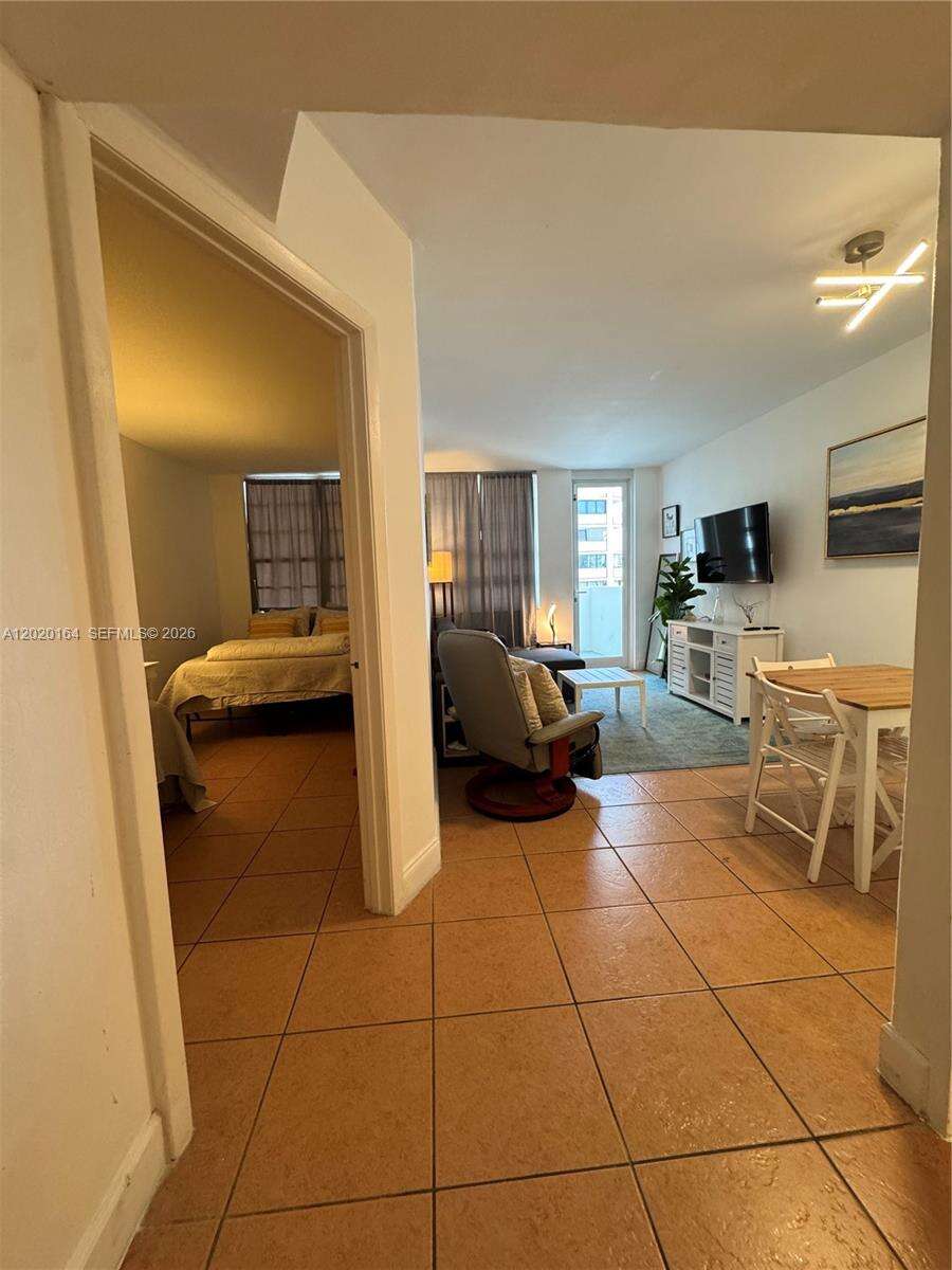 Decoplage Unit #303 | Picture 5