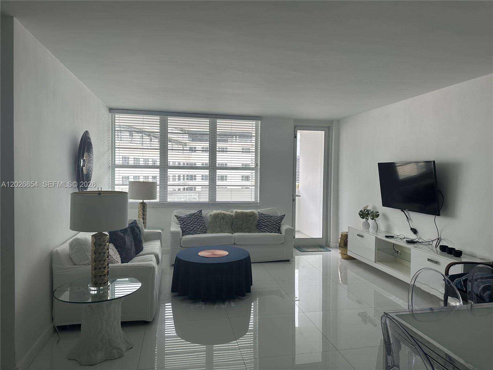 Decoplage Unit #835 | Picture 5