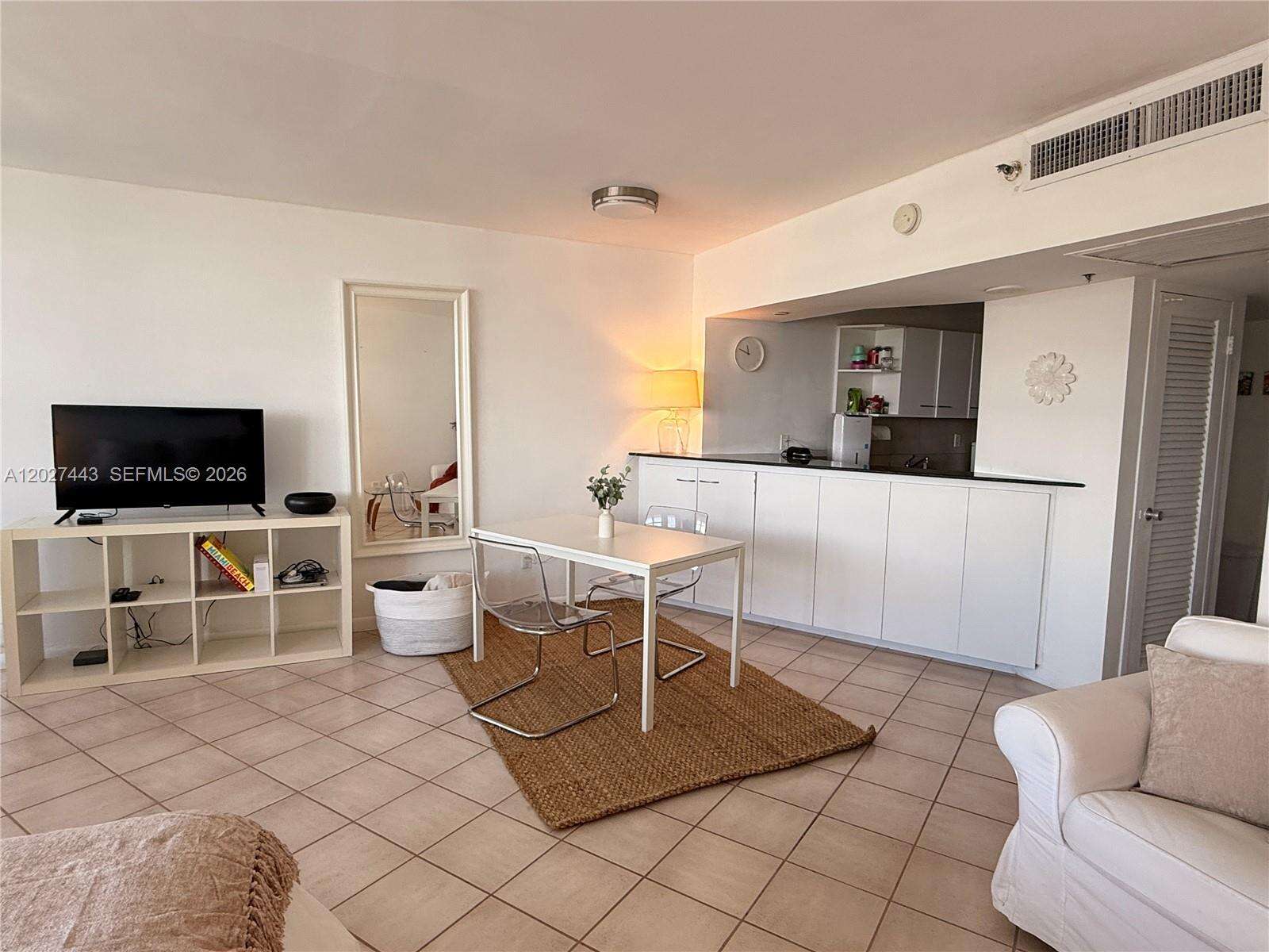 Decoplage Unit #1427 | Picture 8