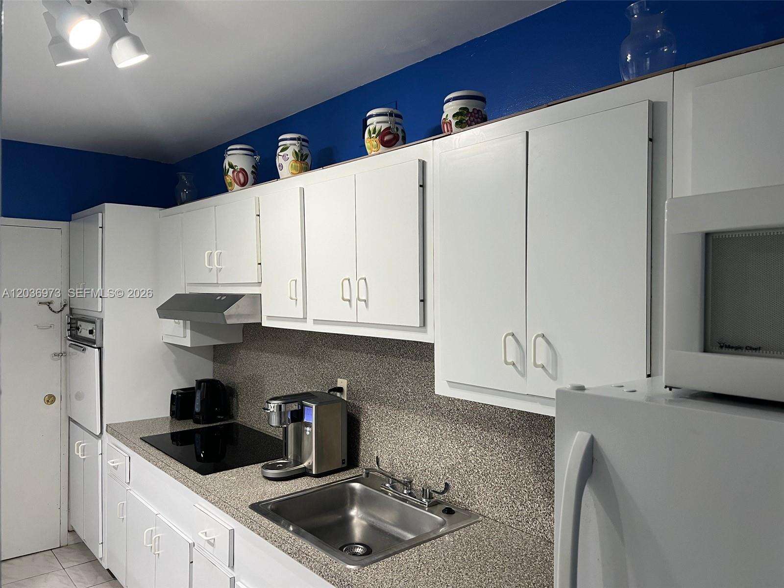 Decoplage Unit #1001 | Picture 7