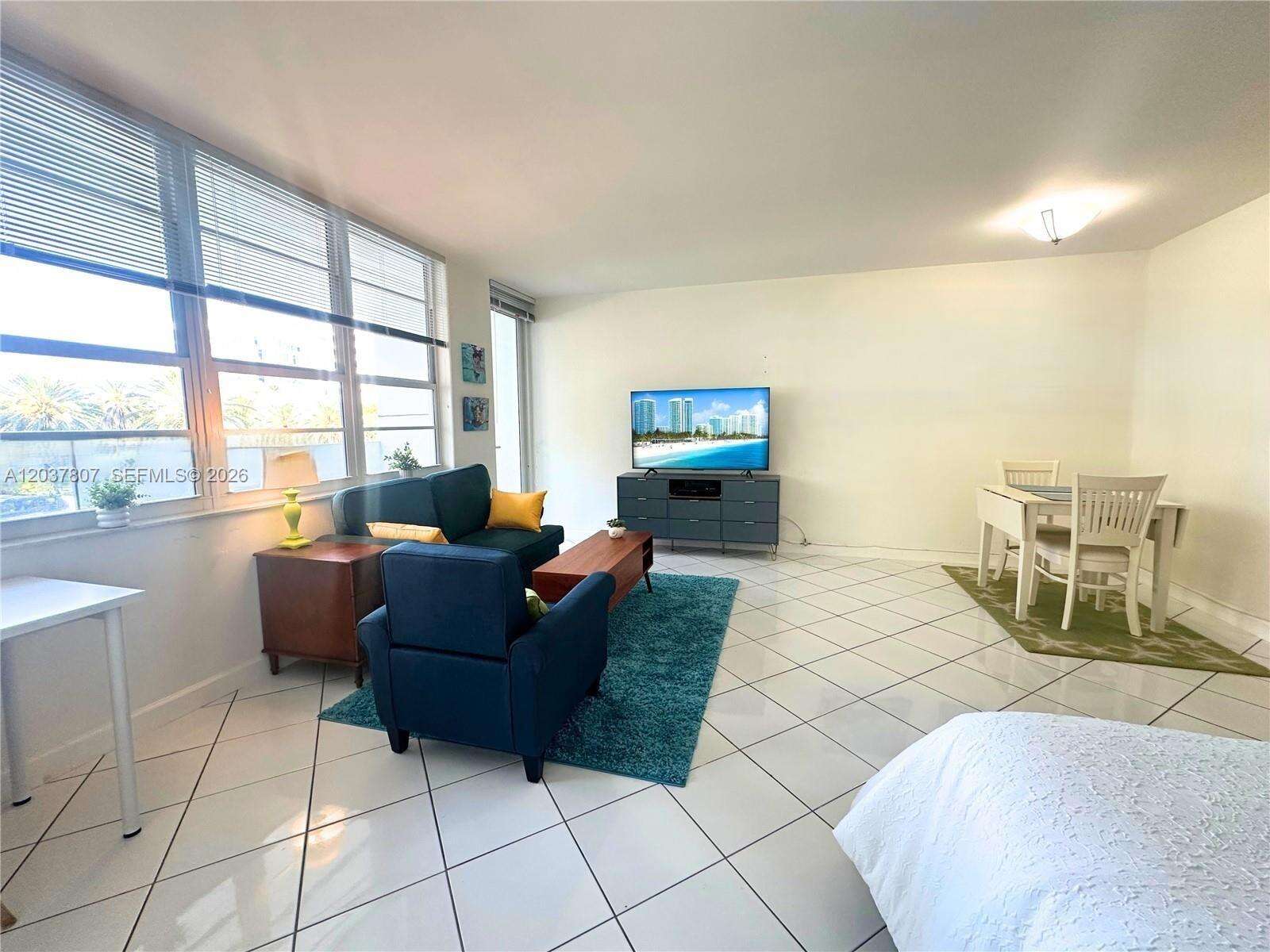 Decoplage Unit #307 | Picture 8