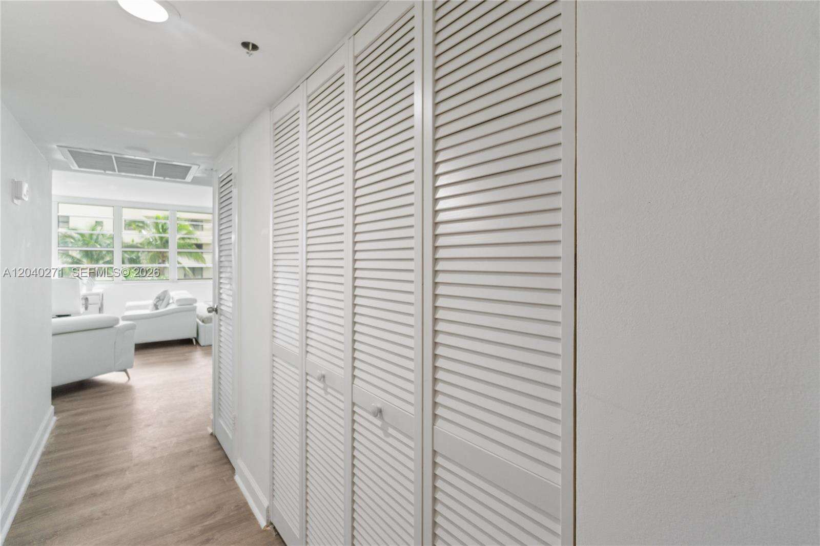 Decoplage Unit #538 | Picture 15