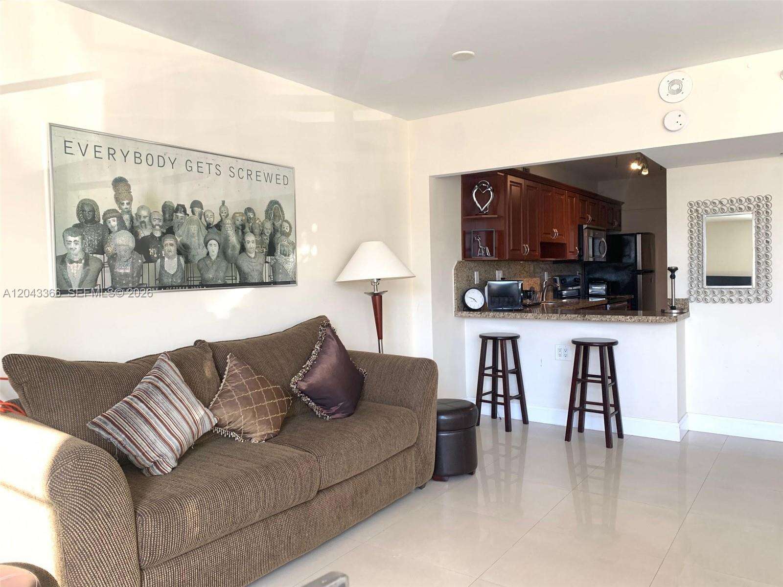 Decoplage Unit #316 | Picture 3