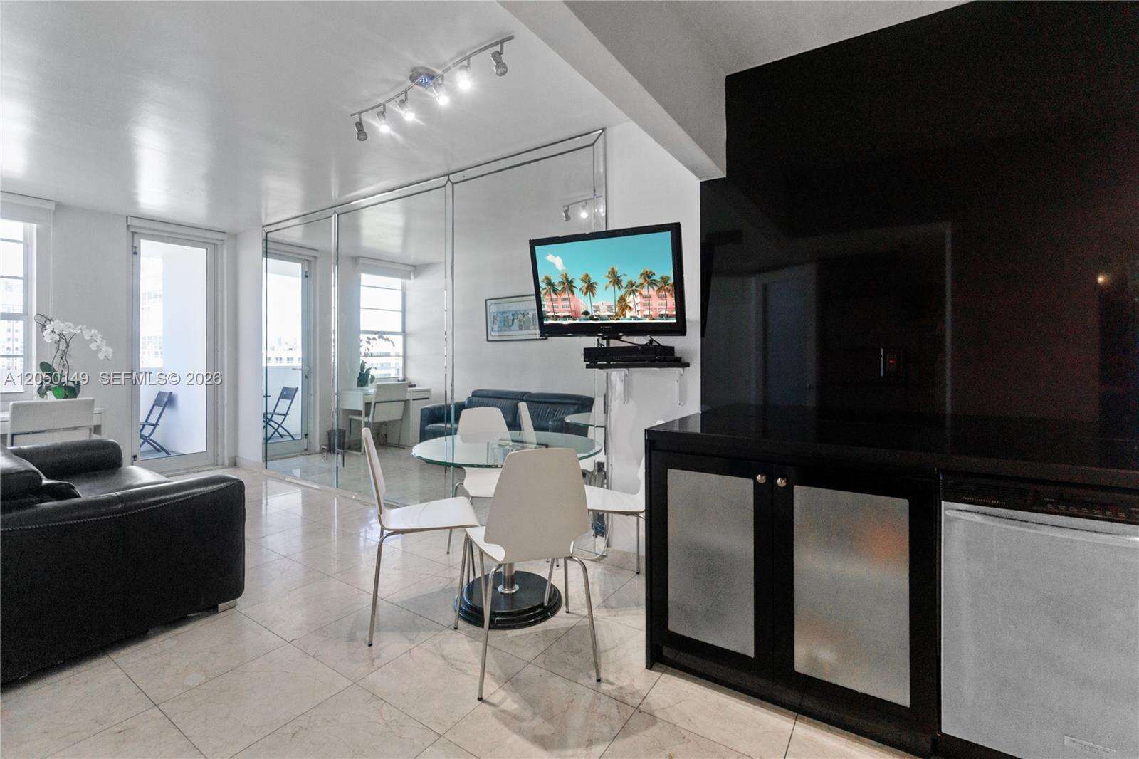 Decoplage Unit #1020 | Picture 2
