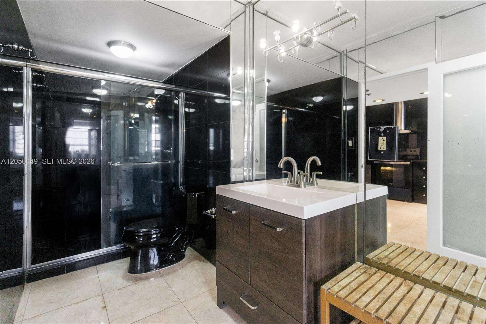 Decoplage Unit #1020 | Picture 11