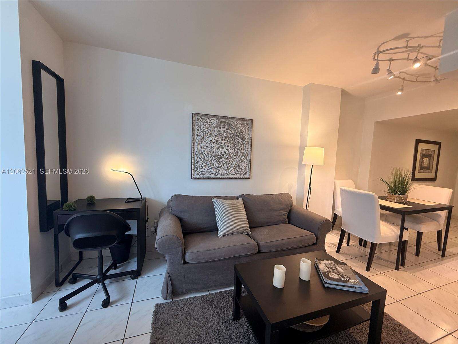 Decoplage Unit #314A | Picture 5