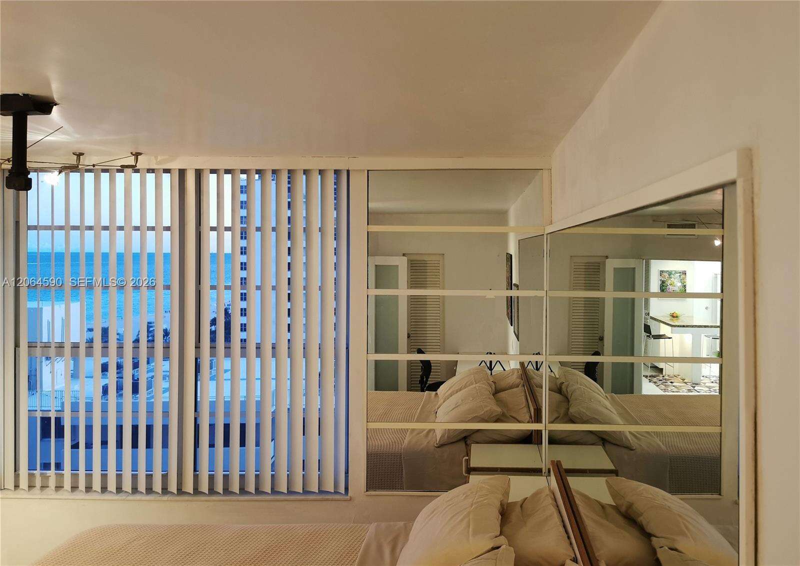 Decoplage Unit #1424 | Picture 16