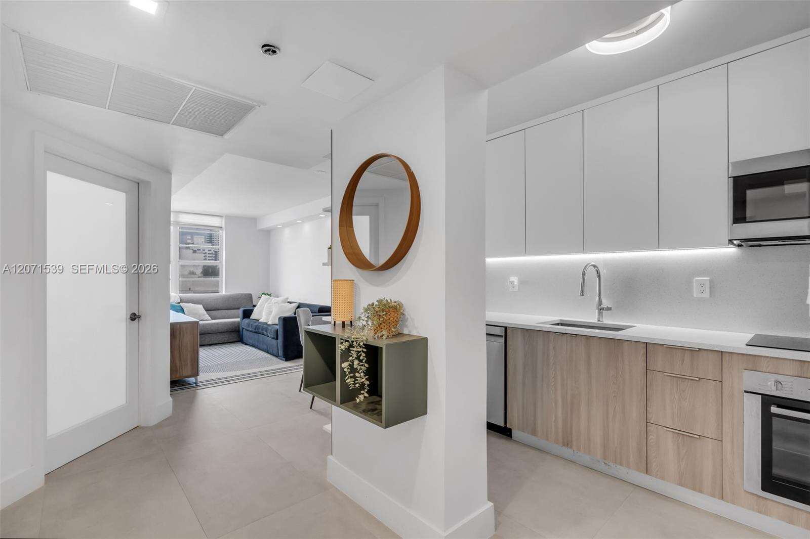 Decoplage Unit #539 | Picture 1