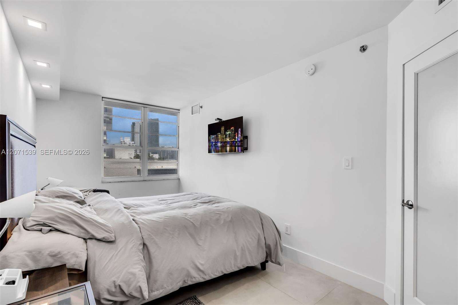 Decoplage Unit #539 | Picture 12