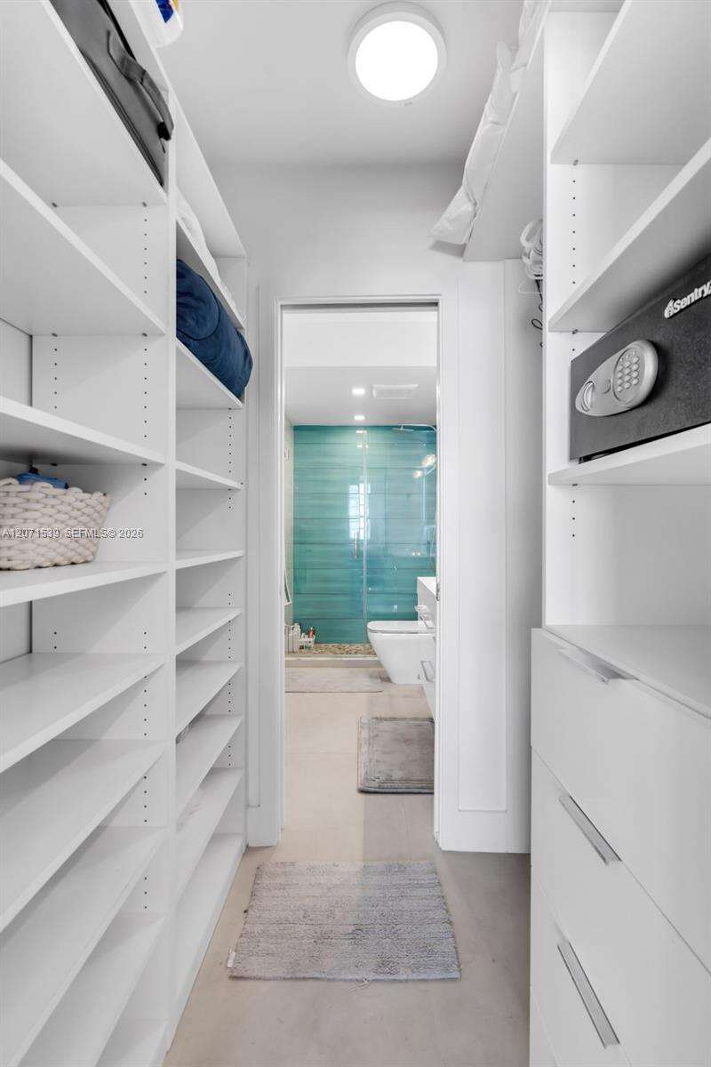 Decoplage Unit #539 | Picture 13