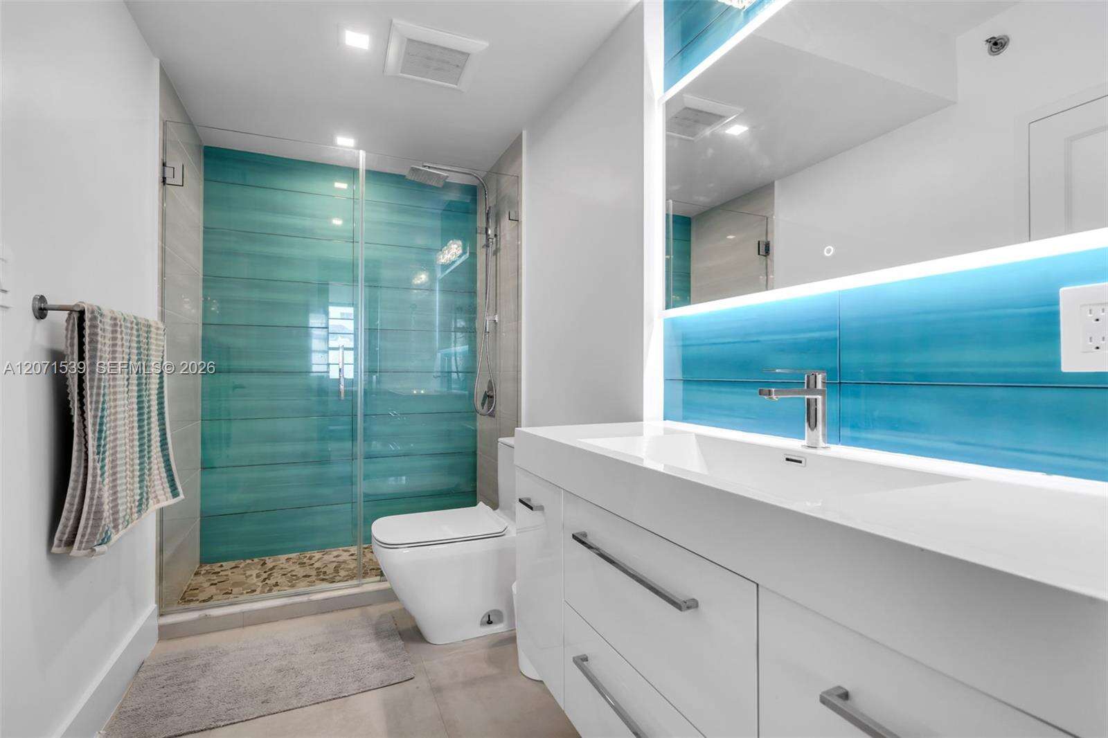 Decoplage Unit #539 | Picture 15
