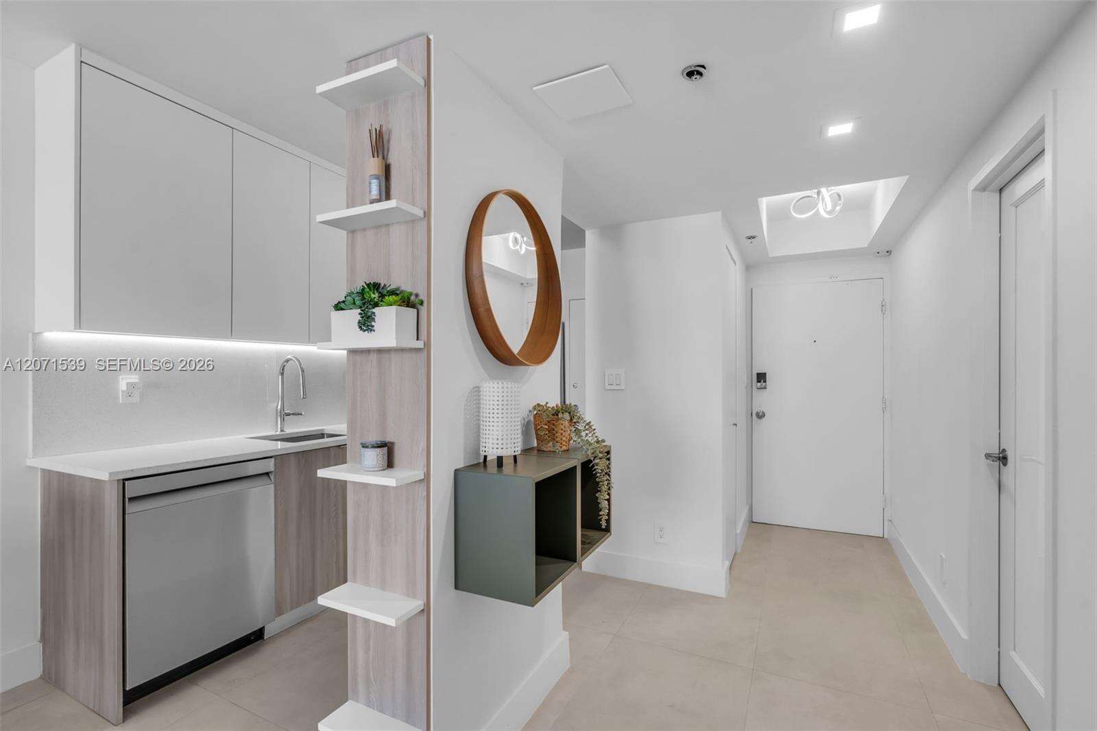 Decoplage Unit #539 | Picture 4