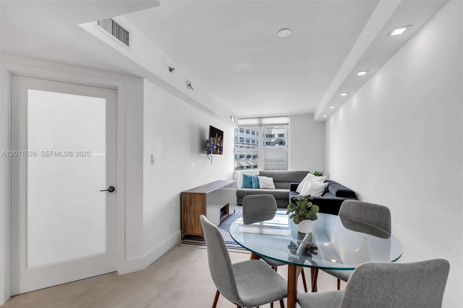 Decoplage Unit #539 | Picture 7
