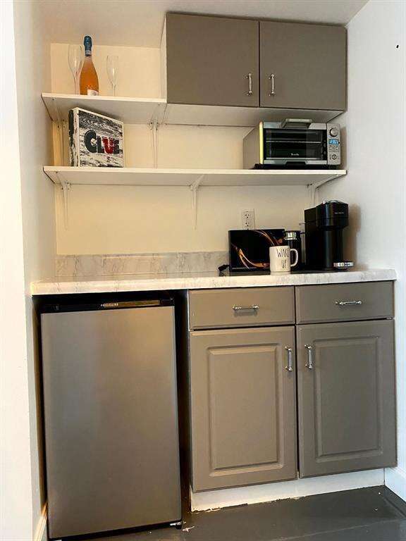 Decoplage Unit #411A | Picture 5