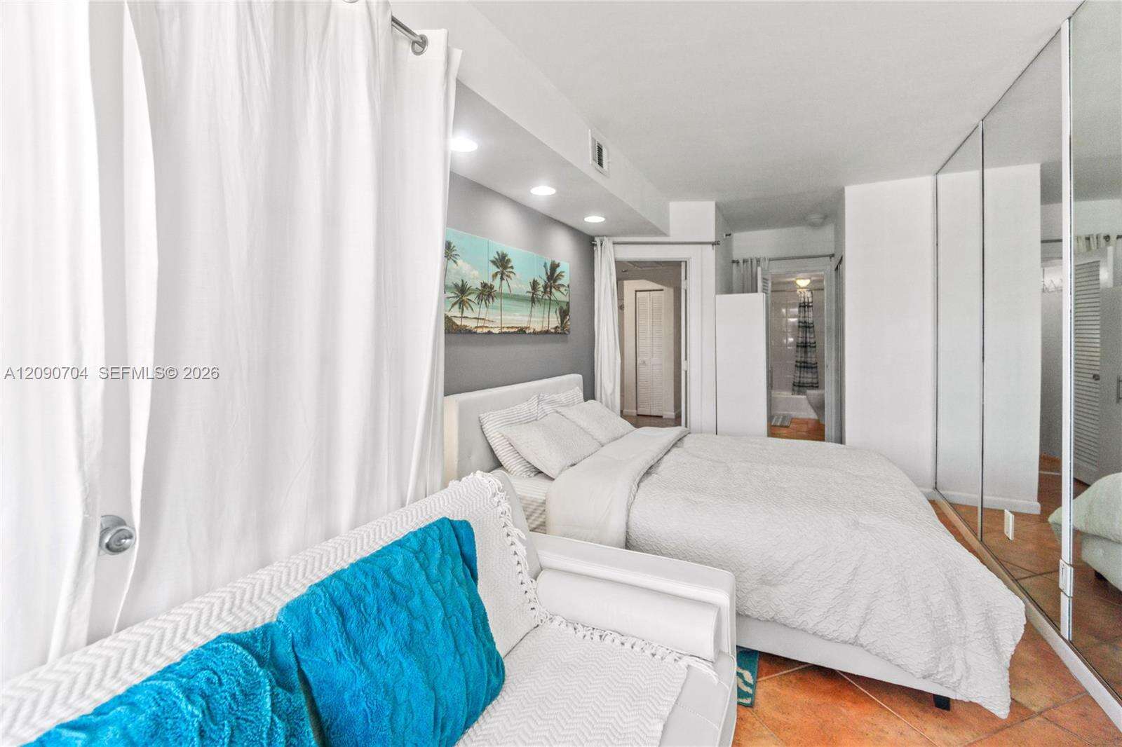 Decoplage Unit #1127 | Picture 10