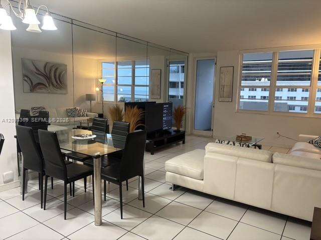 Decoplage Unit #802 | Picture 2