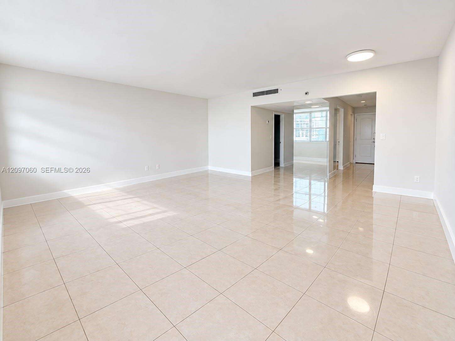 Decoplage Unit #1537 | Picture 1