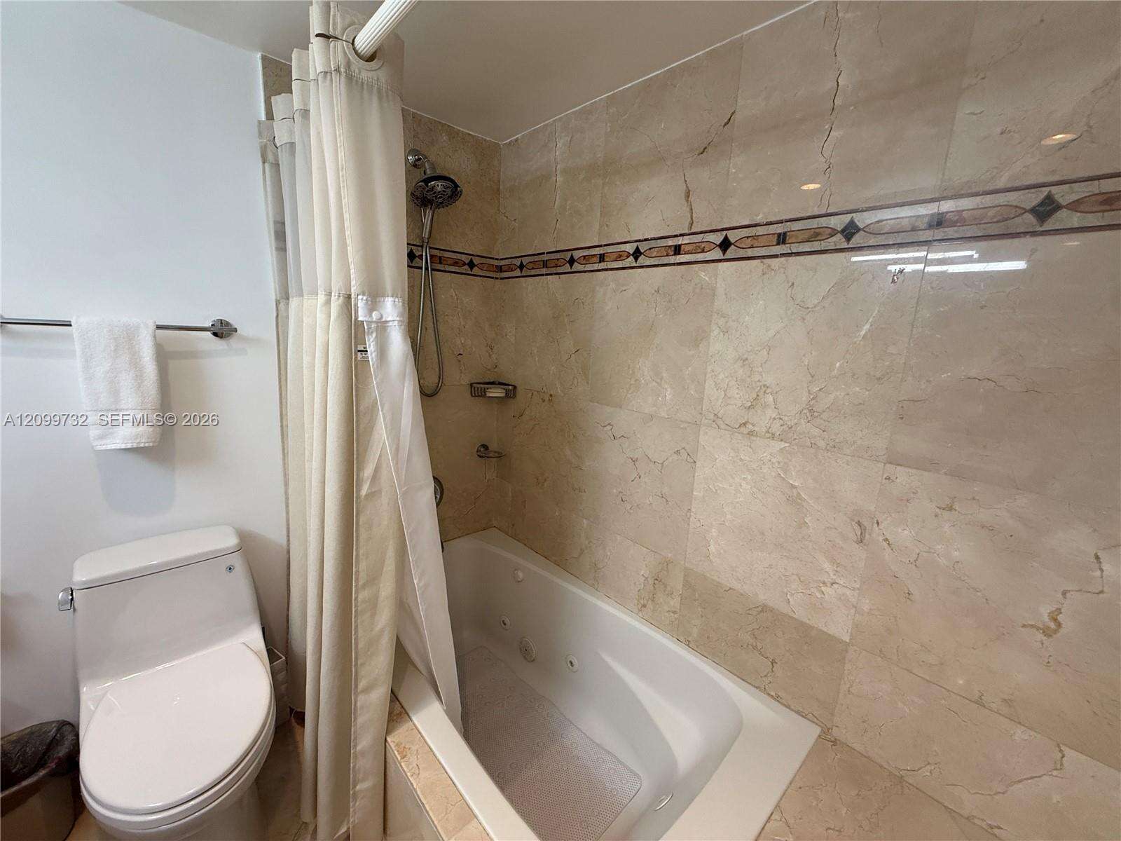 Decoplage Unit #848 | Picture 17
