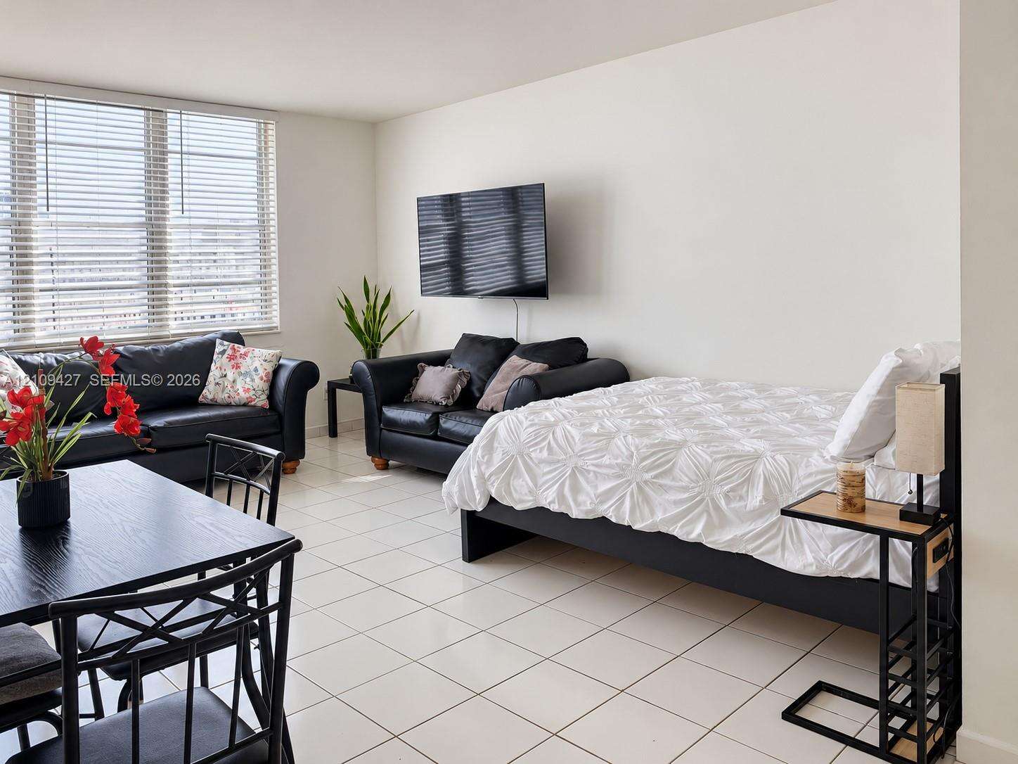 Decoplage Unit #805 | Picture 4