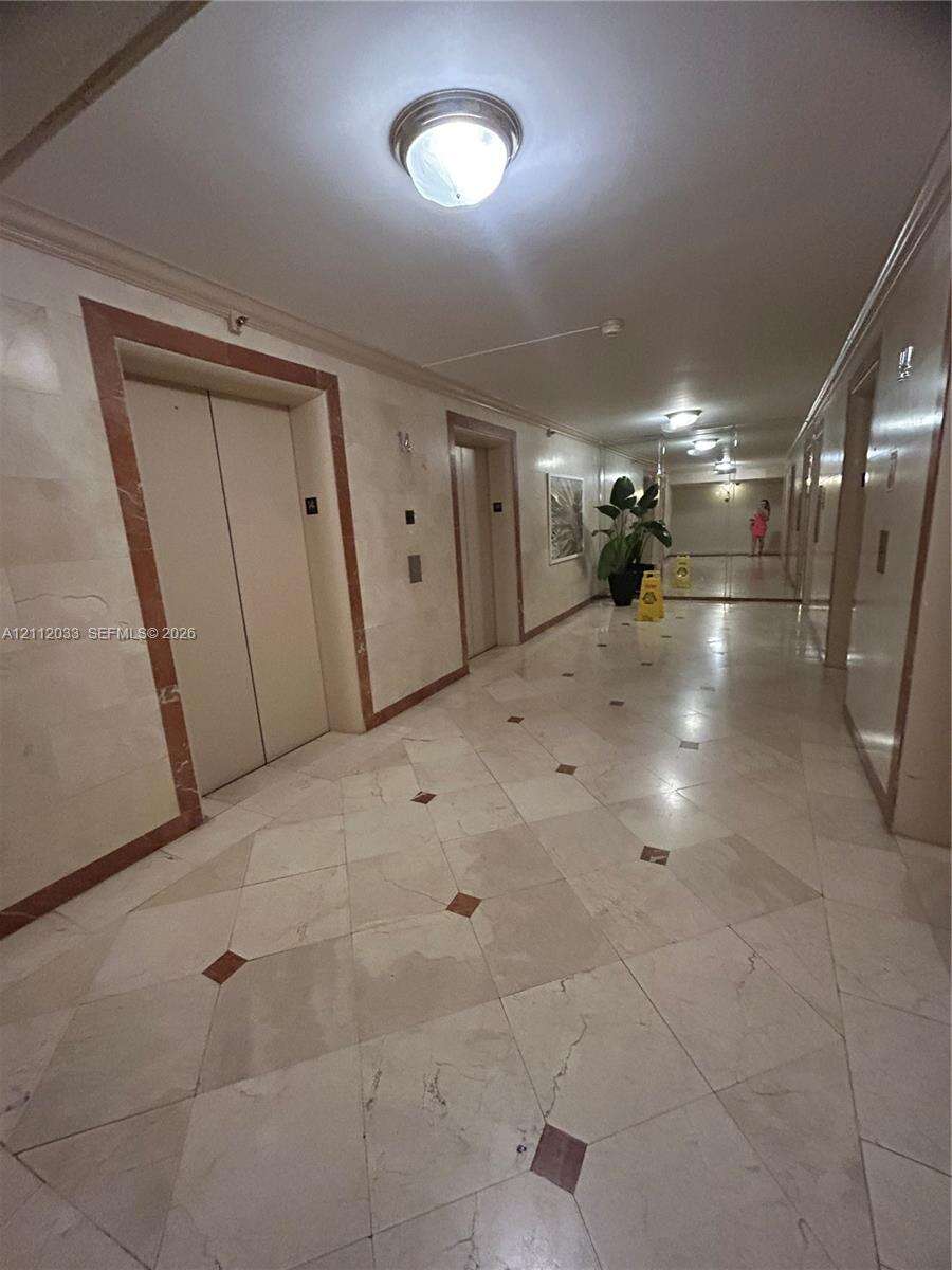 Decoplage Unit #904 | Picture 13