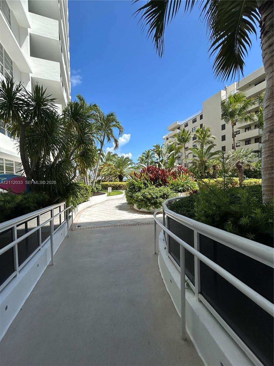 Decoplage Unit #904 | Picture 17